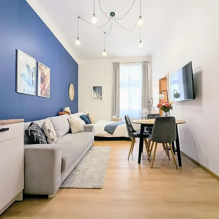 New Town Studio, Free Coffee Apartment *
